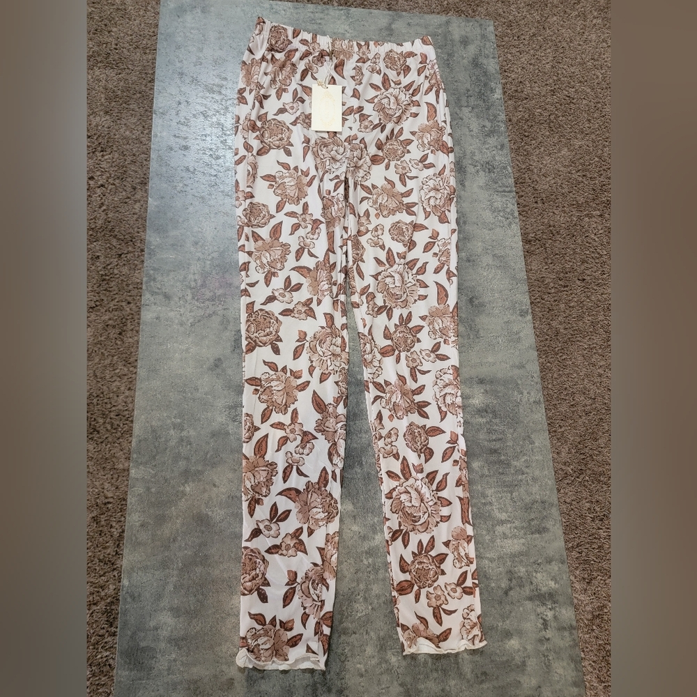 NWT Mia Joy Floral Leggings